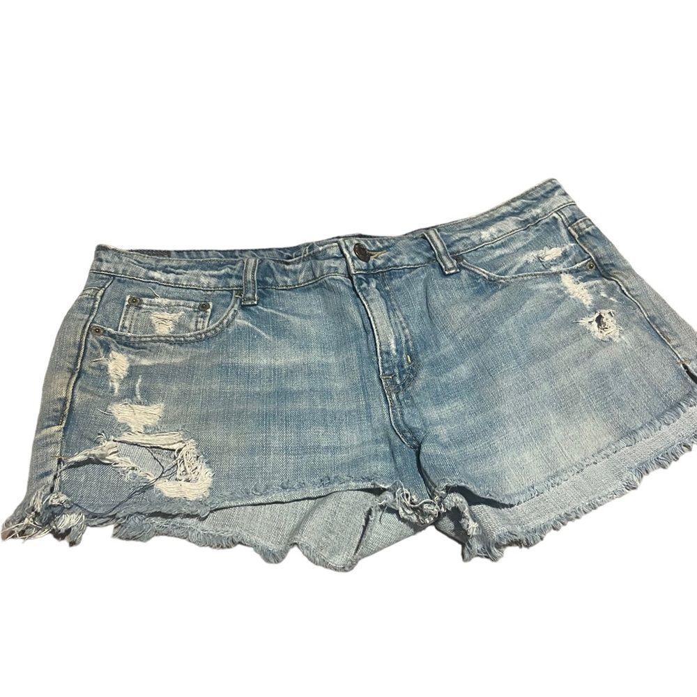 American Eagle size 12 denim Daisy dukes so cute see pics